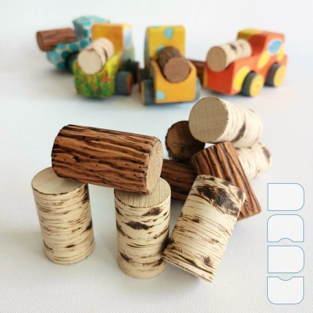 Wooden toy logs: accessories for Dadu trucks and role play games