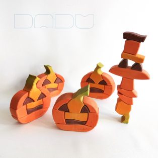 Halloween pumpkins  (Jack-o'-lantern) - wooden puzzle toy or decoration